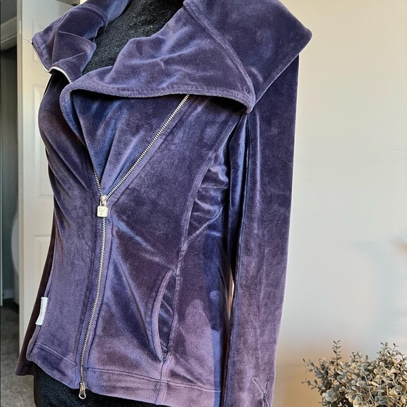 Freddy Active Wear Cowl Neck - Picture 4 of 9